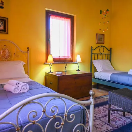 Scappo In Umbria, Eva