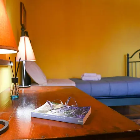 Scappo In Umbria, Eva *