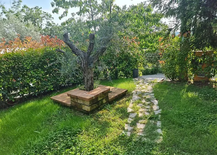 Scappo In Umbria, Eva *