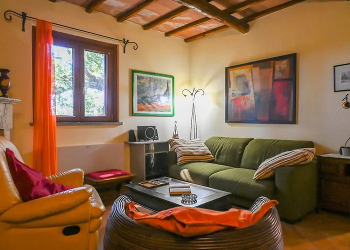 Scappo In Umbria, Eva Fornole