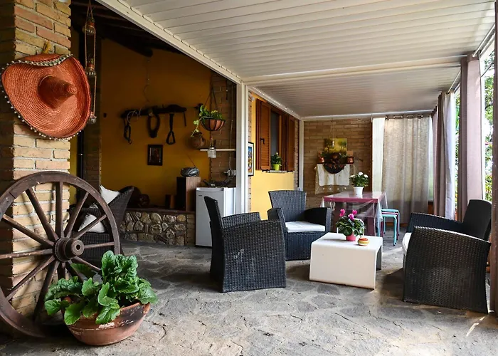 Scappo In Umbria, Eva Fornole