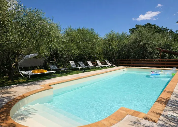 Scappo In Umbria, Eva Fornole